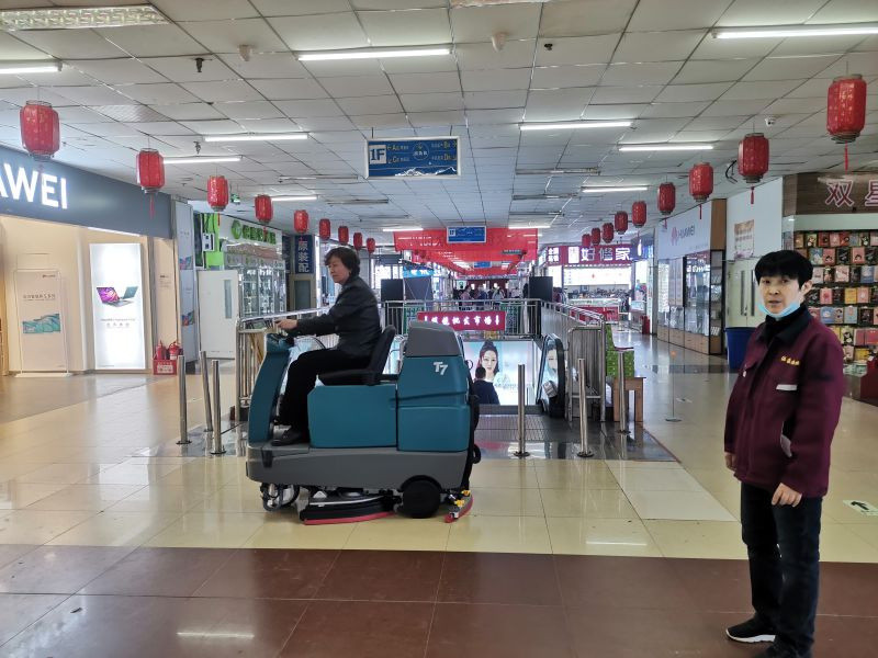 洗地機(jī)出現(xiàn)水流異常，別慌！