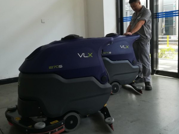 【客戶(hù)案例】煙臺(tái)某知名企業(yè)采購(gòu)飛凌VLX手推式洗地機(jī)兩臺(tái)