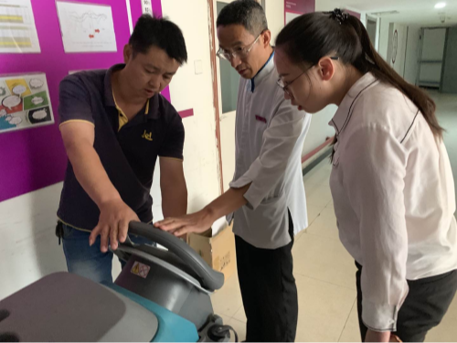 又是一波開學熱，食堂衛(wèi)生需抓緊