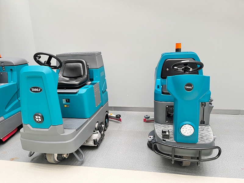 工業(yè)洗地機(jī) 工業(yè)洗地機(jī)