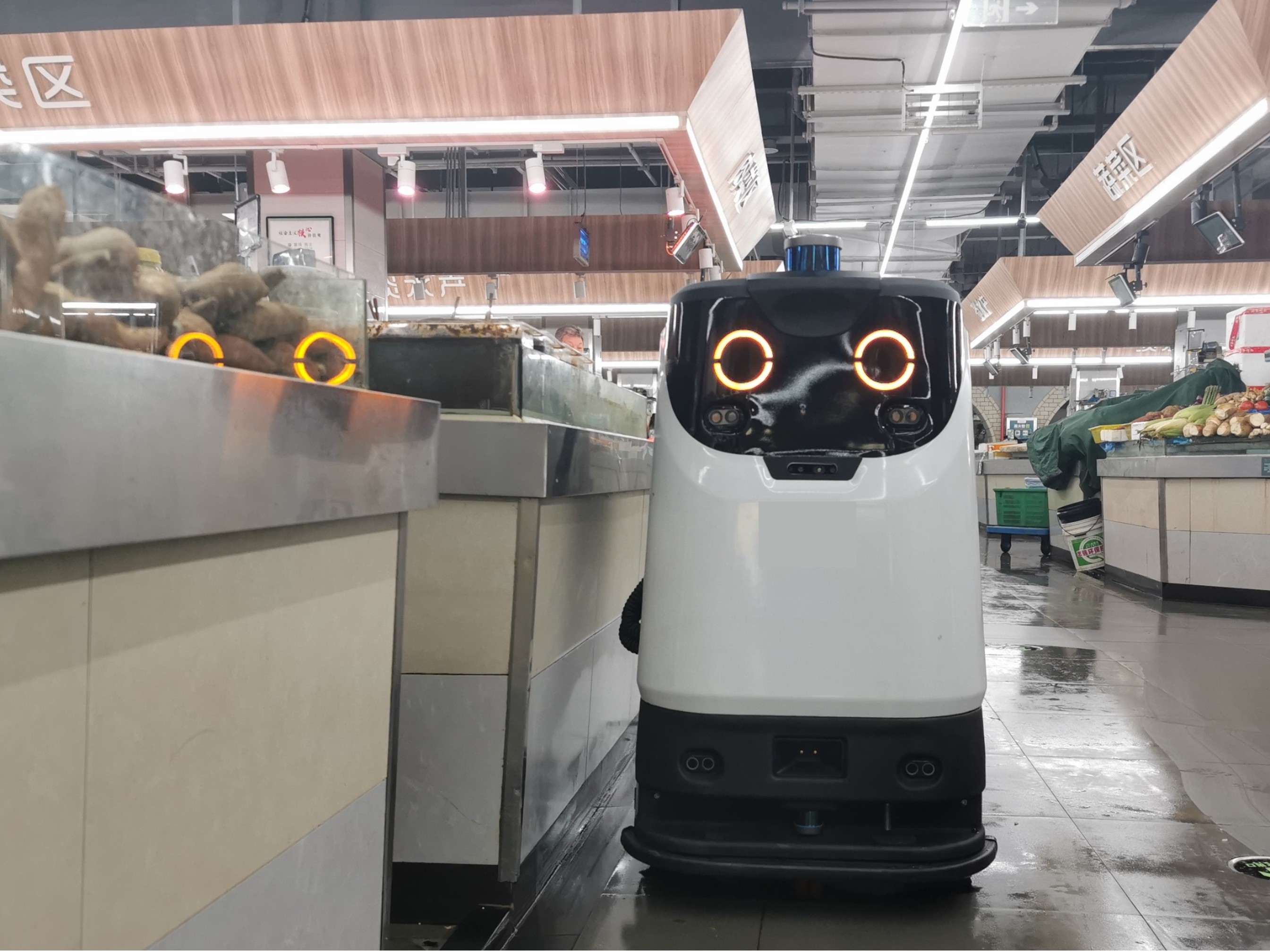 科技賦能潔凈盛會(huì)！坦力無(wú)人洗地機(jī)為全運(yùn)會(huì)筑牢智慧清潔防線(xiàn)