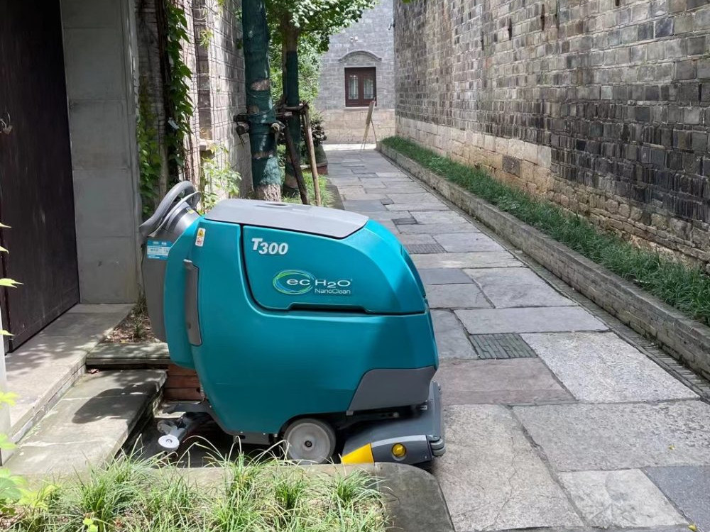 清潔員工的新寵，商用洗地機(jī)到底有多好？